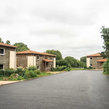 Le Saint Pierre ホテル モンクタン