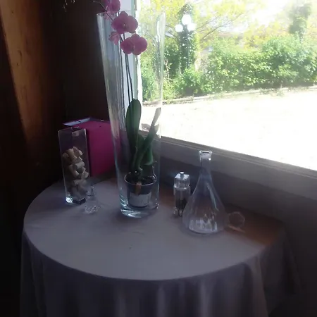 Hotel Le Saint Pierre Moncoutant